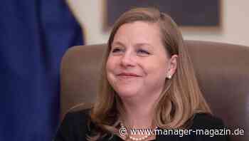 Michelle Bowman: Fed-Direktorin erwartet weitere Zinserhöhungen