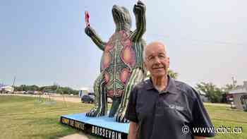 Tommy Turtle, one of Manitoba's earliest roadside attractions, races toward 50