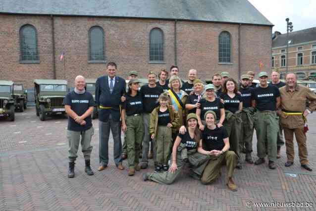 Amerikaanse legervoertuigen palmen Brakel in