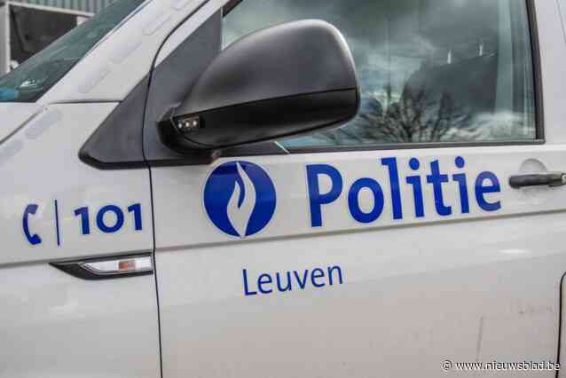 Man (23) onder invloed rijdt met defecte koplamp en wordt betrapt door politie