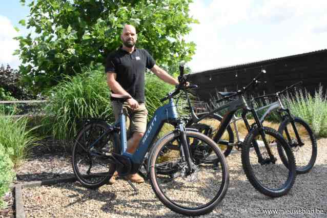 Bart laat op comfortfietsen mensen  het Pajottenland beleven: “Achter elke bocht kan je hier iets ontdekken”