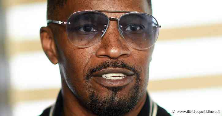 Jamie Foxx nella bufera cancella il post “antisemita” e si scusa con la comunità ebraica: “Parole offensive”