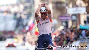 Trotz Sturz im Regen: Van der Poel rast auf den WM-Thron