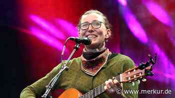 Bad Tölz: Martina Schwarzmann begeistert 1400 Zuschauer