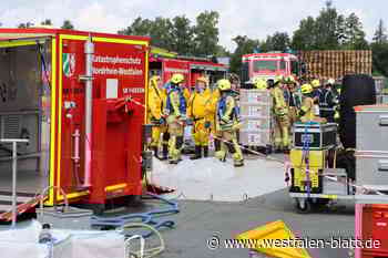 Großübung in Hövelhof: 113 Feuerwehrleute im Einsatz