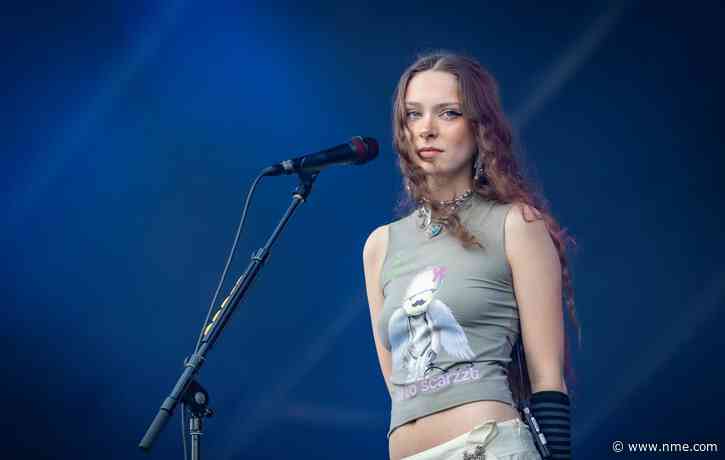 Holly Humberstone shares what it was like working with D4vid at Lollapalooza 20203