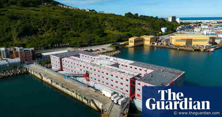 Bibby Stockholm move-ins planned for Monday despite outbreak warnings