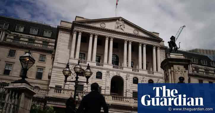 UK business confidence falls as economy slows and interest rates rise