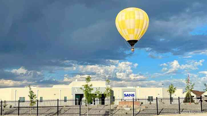 New Mexico academy expands program to include hot air ballooning