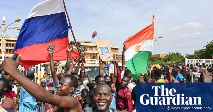 Niger: thousands gather for rally to cheer generals who led coup