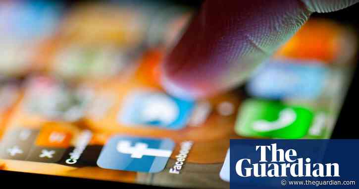 Unofficial Indigenous voice no campaigner defends use of AI-generated ads on Facebook