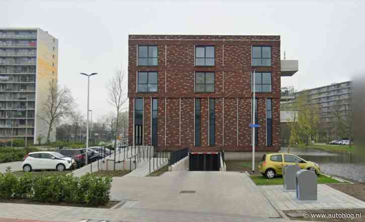 40 auto’s total loss door ondergelopen garage in Purmerend