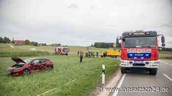 Unfall zwischen zwei E-Autos bei Palling – wohl zwei Verletzte