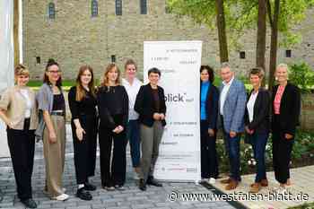 NRW-Ministerin Josefine Paul besucht Landesprojekt „blick*“ in Paderborn