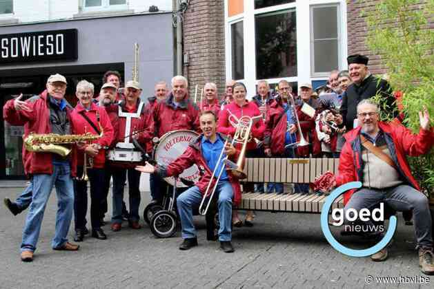 Zilveren sfeerband Toeternietoe heeft een eigen zitbank in hartje Hasselt
