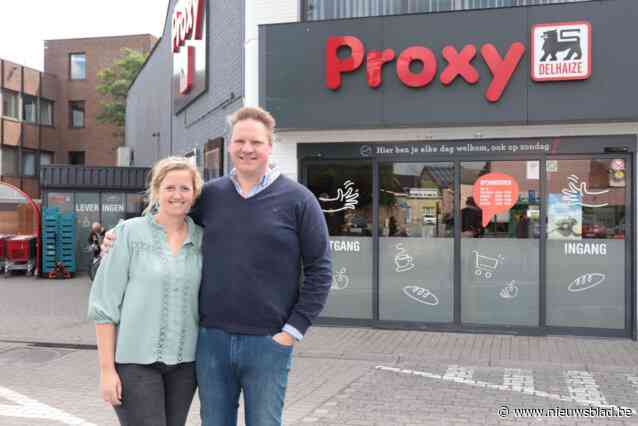 Stijn (37) en Laure (37) van ‘kleine’ Delhaize-vestiging nemen nu ‘groot’ warenhuis over: “De werknemers kunnen gerust zijn: beide winkels blijven bestaan”