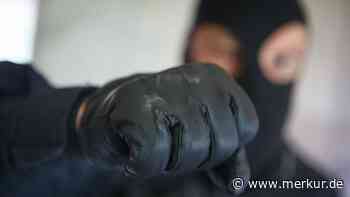 Tritte ins Gesicht und an den Kopf: Mann will Frauen helfen und wird dann selbst zusammengeschlagen