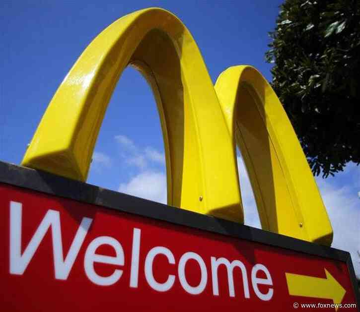 McDonald's employee shocks internet with clip showing entire bag of sugar poured into chain's sweet tea