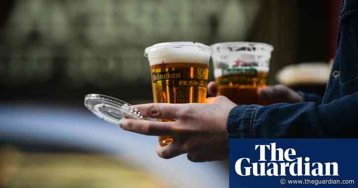 Ministers criticised as UK pubs prepare to call last orders on takeaway pints