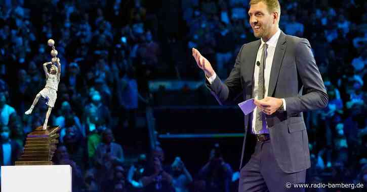 Nowitzki vor Ehrung: Blauer Anzug und Videostudium