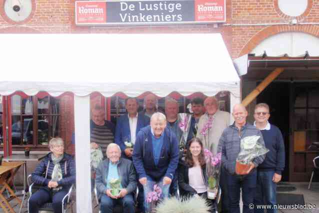 Vinkenmaatschappij Lustige Vinkeniers Eine kroont kampioenen