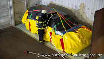 Recover-E-Bag: Löschsack für E-Auto-Brände