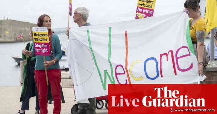 Braverman accused of cracking down on ‘crooked immigration lawyers’ as a distraction tactic – UK politics live