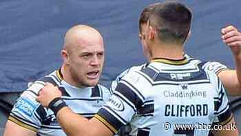 Super League: Hull FC 42-4 Wakefield Trinity - Play-off hopes boosted as strugglers lose