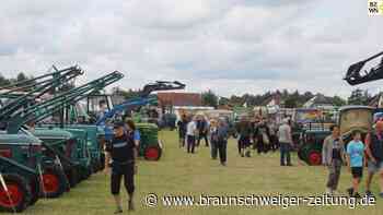 Oldtimer locken viele Besucher nach Zasenbeck