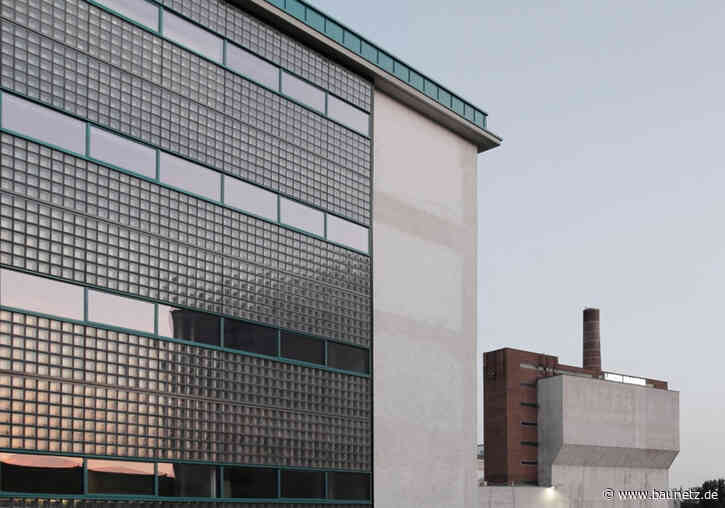 70.000 Glasbausteine für die Tabakfabrik
 - Revitalisierung in Linz von kaltenbacher Architektur und Steinbauer architektur+design