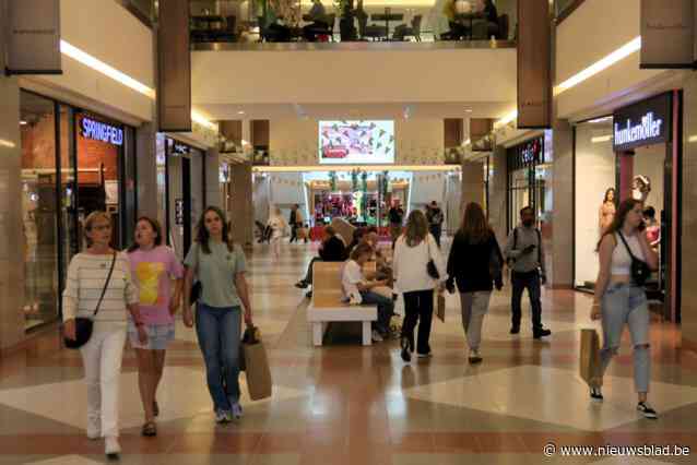 Wijnegem shoppingcenter in feeststemming: regen lokt 13% meer bezoekers en K3 stelt alle kleedjes tentoon