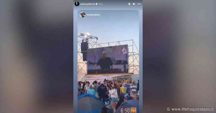 Il prete-dj fa ballare i giovani cattolici prima della messa di Papa Francesco: il video fa il giro del web