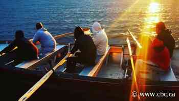 Athletes race in massive York boats as part of northern Manitoba festival