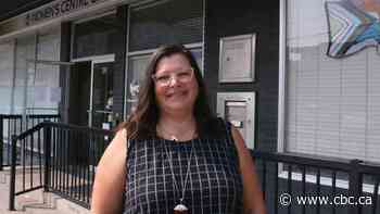 Federal housing advocate visits Calgary to discuss homelessness among women, gender-diverse people