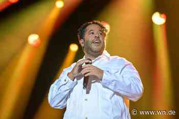 Topic, Sportfreunde und Adel Tawil vor dem Dom in Aktion