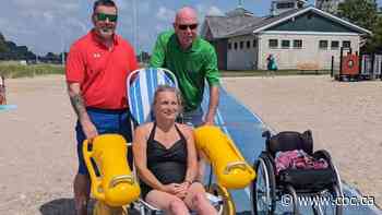 Amphibious wheelchair rental makes Ontario beach town more accessible