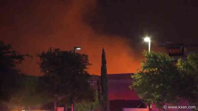 LIVE: Cedar Park brush fire now 50 acres, 60% contained; Apartment building destroyed