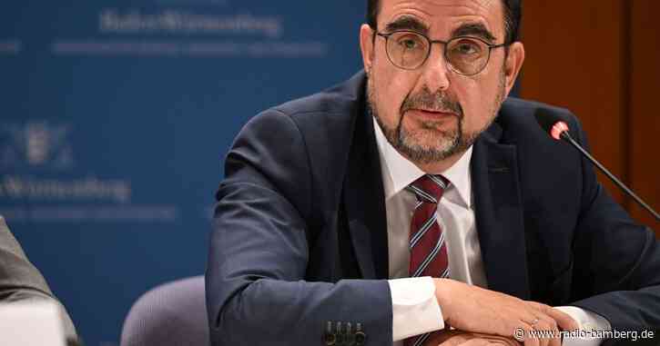 Obdachlose bekommen Sonnencreme und Trinkflaschen