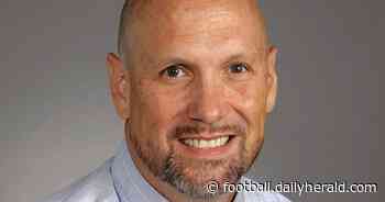 'The right amount of pressure': New Loyola Academy football coach has high expectations