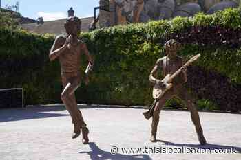 Rolling Stones Mick Jagger and Keith Richards honoured in Dartford
