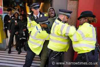 Oxford Street TikTok: Met Police impose dispersal order
