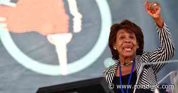 Congresswoman Maxine Waters Says She’s ‘Deeply Concerned’ About PayPal’s New Stablecoin
