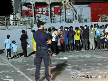 "Un invito ai trafficanti di esseri umani". Fidanza replica a Schlein che chiede una nuova Mare Nostrum