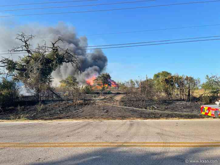 AFD responding to 2-alarm grass fire in east Austin