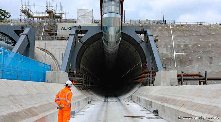 HS2’s two TBMs now three-quarters of the way under the Chilterns