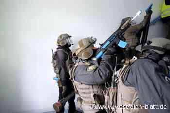 Falsche Wohnung gestürmt: Opfer erhebt schwere Vorwürfe gegen SEK Bielefeld