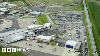 Humberside Airport workers to vote on industrial action