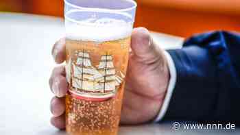 Traditionssegler, Trubel und Partystimmung: Rostocker und Gäste genießen den ersten Sail-Tag