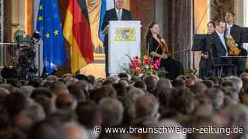 Bundespräsident mahnt zu Verteidigung von Demokratie