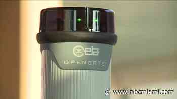 4 high schools in Palm Beach County start new year with metal detectors